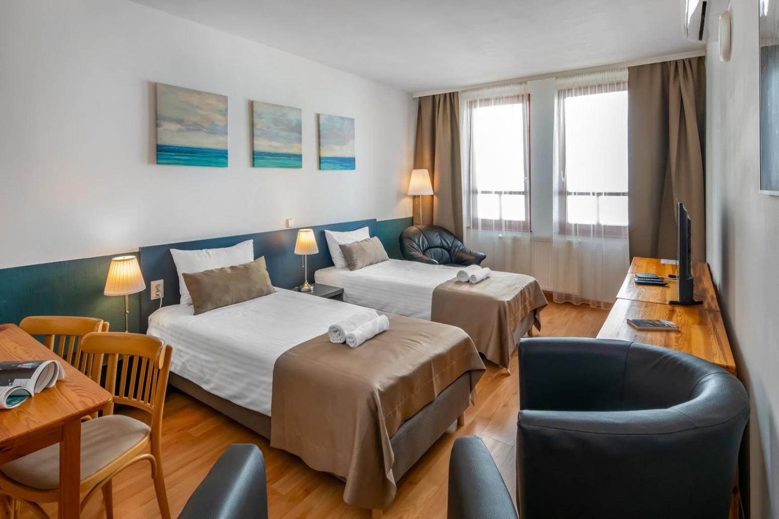 Apartahotel Corvin *